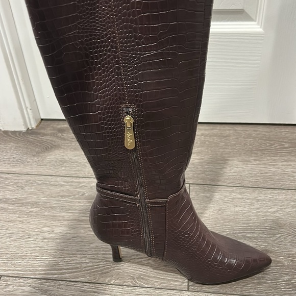 Charles by CD Arlie Croc Pointed Toe Boot - Picture 7 of 8